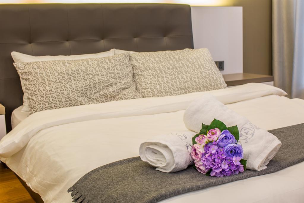 Soho Suites Klcc By Laberry Homestay Kuala Lumpur Exterior photo